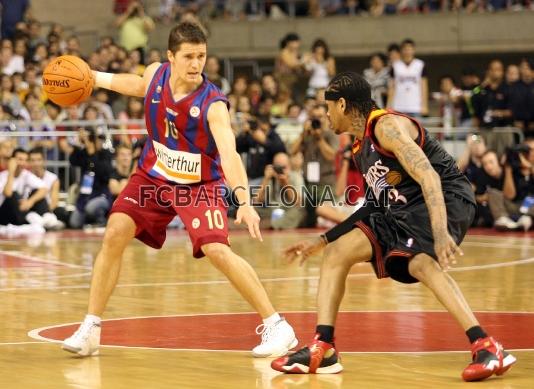 Lakovic va superar Iverson.