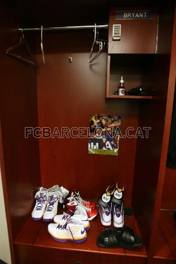 Una foto de Messi, a la taquilla de Kobe Bryant.