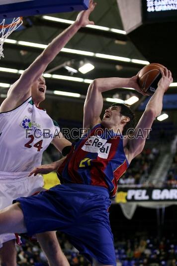 Ilyasova, ante Borchardt.