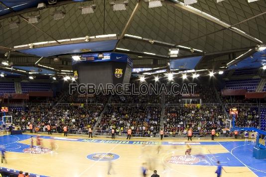 El Palau ha presentado un aspecto formidable, con 3.700 personas de pblico. (Foto: lex Caparrs - FCB)