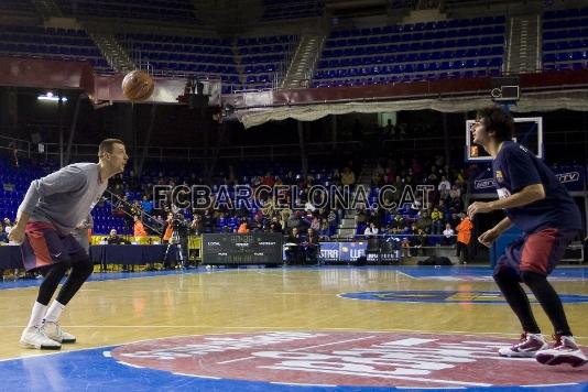 Jordi Trias y Ricky Rubio, en el torneo de mates. (Foto: lex Caparrs - FCB)