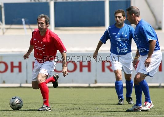 Antes del almuerzo de celebracin, Txiki Begiristain ha participado en el partido entre ex jugadores del Bara y del Premia de Mar.