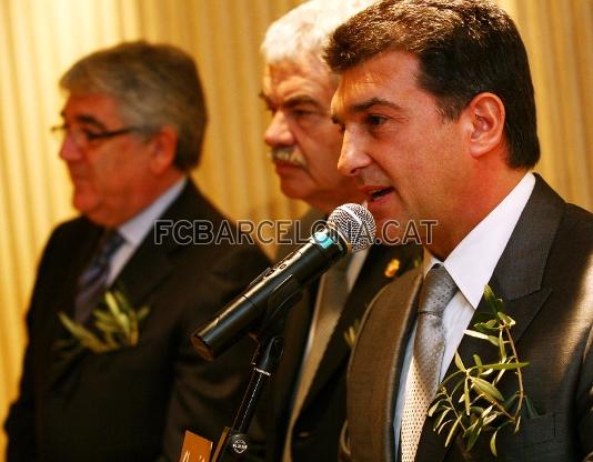 En su discurso, Joan Laporta ha querido hacer llegar a Maragall todo el cario y la ayuda por parte del Bara y su fundacin en la lucha contra el Alzheimer.