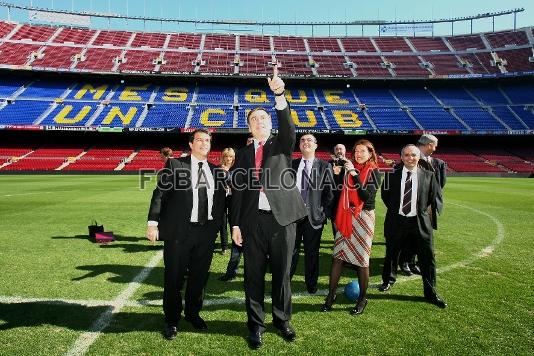 Saakashvili, impresionado por el Camp Nou.