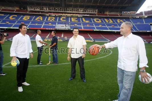 La trobada va durar uns 25 minuts. Guardiola va exercir d'amfitri. (Foto: Miguel Ruiz - FCB)