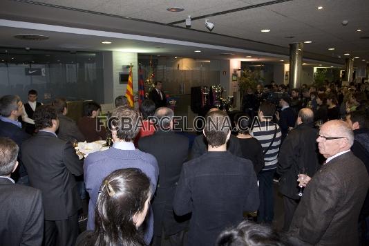 Trabajadores, representantes de todas las secciones, junta directiva... todos no se han querido perder la comida de Navidad del club. Foto: lex Caparrs (FCB)