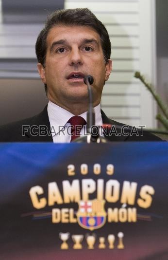 Esta es la ltima Navidad de Laporta con los trabajadores como presidente del Bara. Foto: lex Caparrs (FCB)