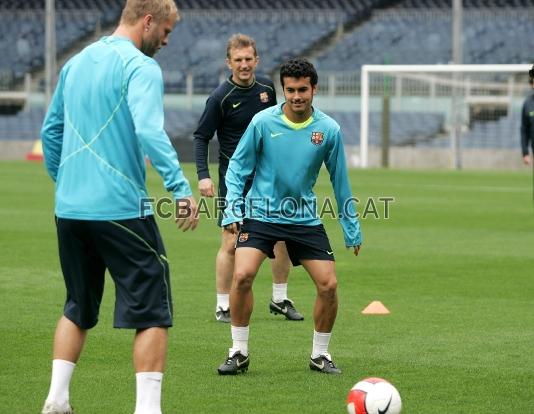 Pedrito es uno de los tres jugadores del filial que ha convocado Rijkaard.