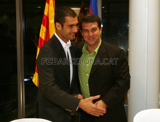 El president del FC Barcelona, Joan Laporta, amb el tcnic, Josep Guardiola.