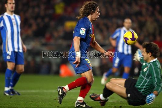 Puyol ha forat un penal i l'expulsi del porter.