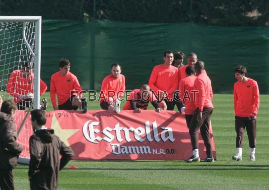 Iniesta ha vuelto este viernes a ejercitarse con el grupo.