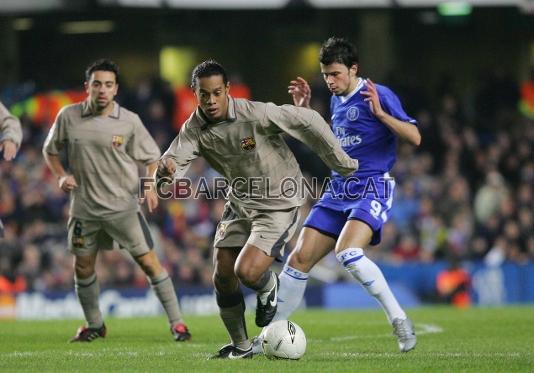 Gran exhibici del brasiler, bigolejador, a Stamford Bridge, en un duel de la Champions 2004/05.