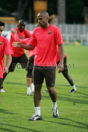 El equipo se ha ejercitado a las 7.30 horas en el campo del partido.