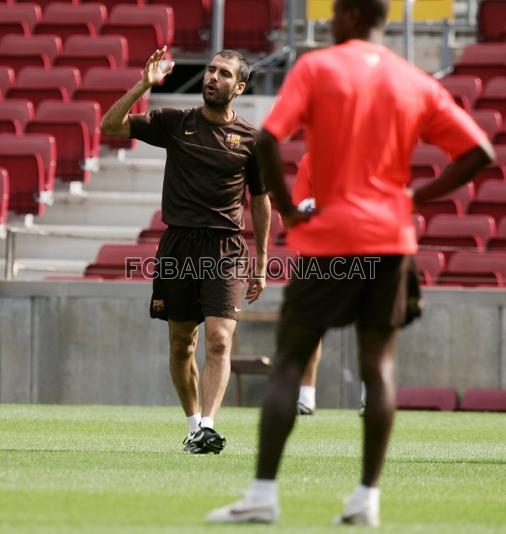 El tcnico azulgrana dando indicaciones.