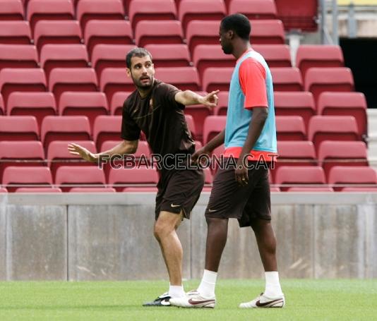 Guardiola trabajando con Tour.