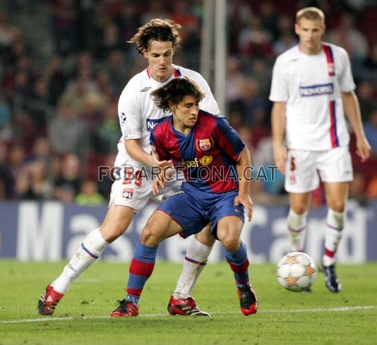 Estrena de Bojan a la Lliga de Campions contra l'Olimpique de Li. Es va convertir en el jugador ms jove en debutar a la Champions.