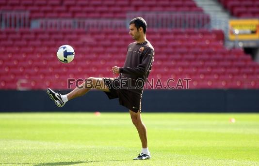 Guardiola, amb la pilota.