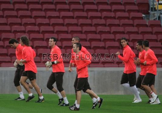 El equipo se ha ejercitado por la tarde en el Camp Nou.