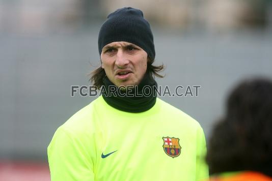 Ibrahimovic, en canvi, s baixa per sanci. (Foto: Miguel Ruiz - FCB)