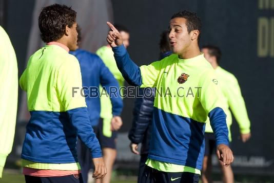 Jonathan dos Santos ha estat convocat, Thiago no. (Foto: lex Caparrs)