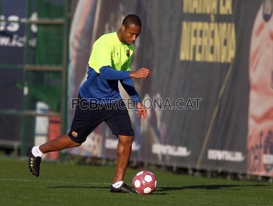 Per primer cop Keita ha tocat pilota. Foto: Miguel Ruiz - FCB.