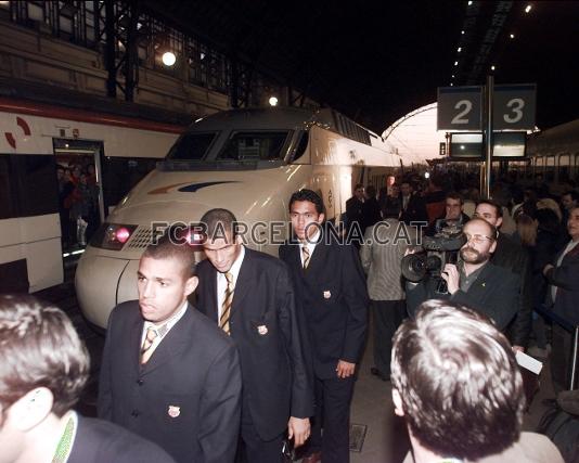 Anderson, Rivaldo i Giovanni, a la seva arribada a Valncia, per disputar la tornada dels vuitens de Copa la temporada 1997-98.. Foto: Miguel Ruiz - FCB