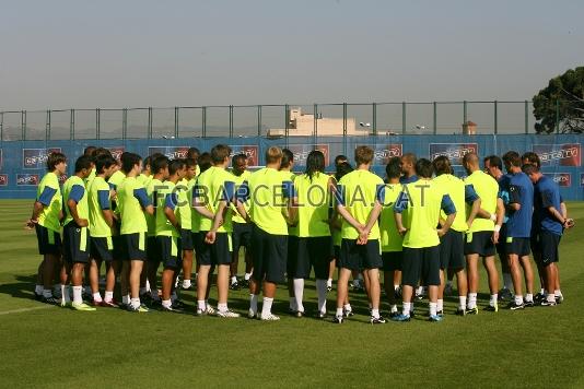 Los 28 jugadores, reunidos.