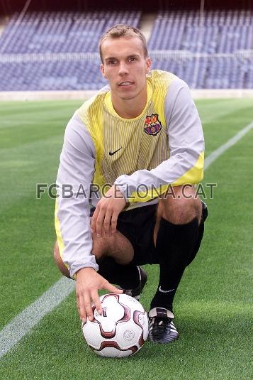 La primera vez que visti la camiseta azulgrana, justamente el da de su presentacin. Foto: Miguel Ruiz (FCB)