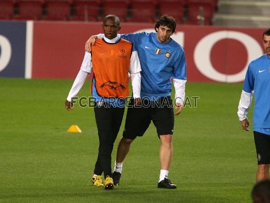 Samuel Eto'o ha vuelto al Camp Nou.