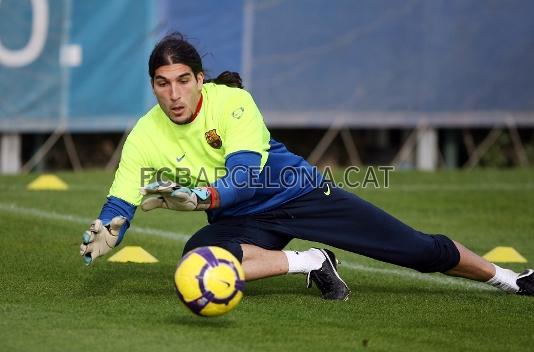 Pedro es uno de los siete jugadores del primer equipo que se han ejercitado. (Fotos: Miguel Ruiz, FCB)