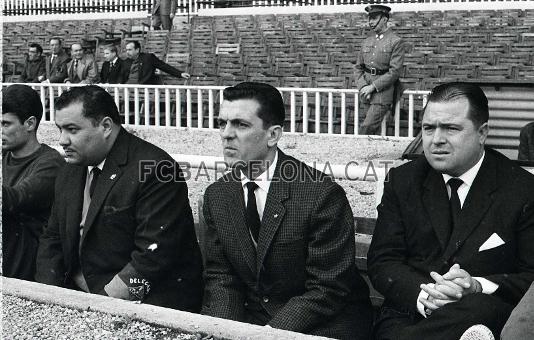 El maig del 2007, Colomer va realitzar el xut dhonor en un partit entre el Manacor i lAgrupaci Bara Veterans. Foto: arxiu FCB.