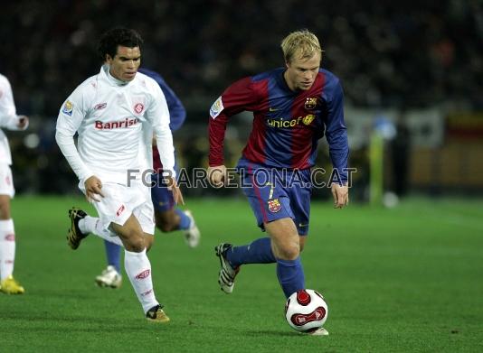 Gudjohnsen, en un moment de la final, contra l'Internacional de Porto Alegre. Foto: arxiu FCB.