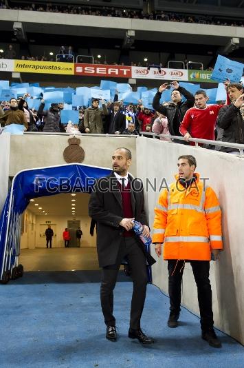 Pep Guardiola sortint a l'estadi de Cornell-El Prat on el Bara va guanyar per 1 a 5. Foto: arxiu FCB.