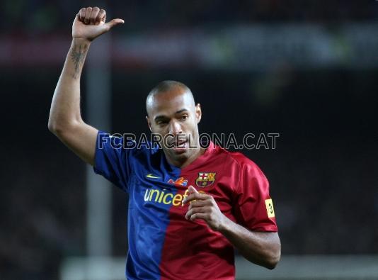 Henry, agradeciendo un pase. Foto: Archivo FCB