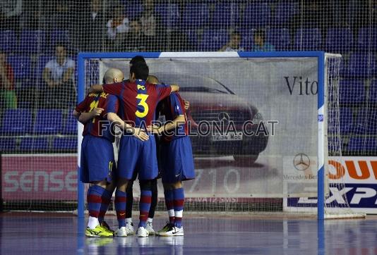 El cinco inicial, antes del comenzamiento del partido.