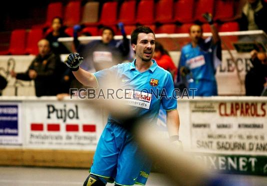 Mia Ordeig celebra un dels dos gols que va aconseguir davant el Noia.