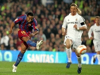 fcb-r.madrid-ronaldinho_x2x.jpg