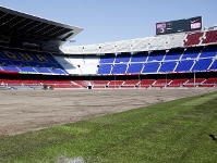 2009-07-21_CAMBIO_CESPED_CAMP_NOU_005.JPG