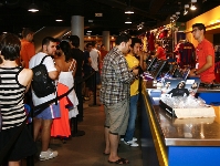 2009-07-28_CAMISETAS_IBRAHIMOVIC_TIENDA_009.JPG