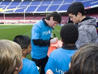 2010-03-11_MESSI_UNICEF_023.jpg