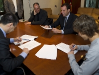 2011-02-15_RENOVACION_CONTRATO_MARC_MUNIESA_005.jpg