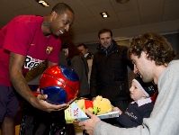 2011-01-04_ENTREGA_REGALOS_REYES_FCB_REGAL_006.jpg