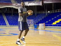 2011-07-06_ENTRENAMIENTO_SERGE_IBAKA_005.jpg