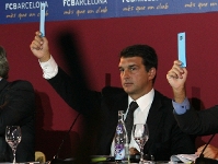 Laporta continuar com a president