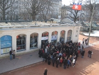 2.100 personas, con el equipo en Lyon