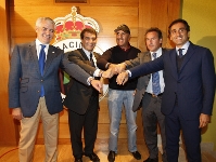 El Bara, al costat de la Fundaci Seve Ballesteros