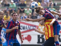 Dos golassos dElvis, insuficients (3-2)