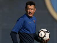 Unzu, durant un entrenament amb el Bara la temporada passada. Fotos: arxiu FCB.