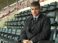 Foto: Jordi Mestre, en el palco del Miniestadi.