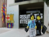 La fundaci, la directiva i la Masia a 'Assumptes Interns'